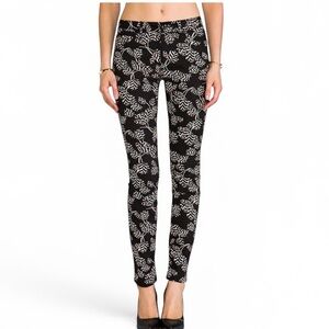 Marc by Marc Jacobs Stick Mid Rise Straight Leg in Black Multi Size 28